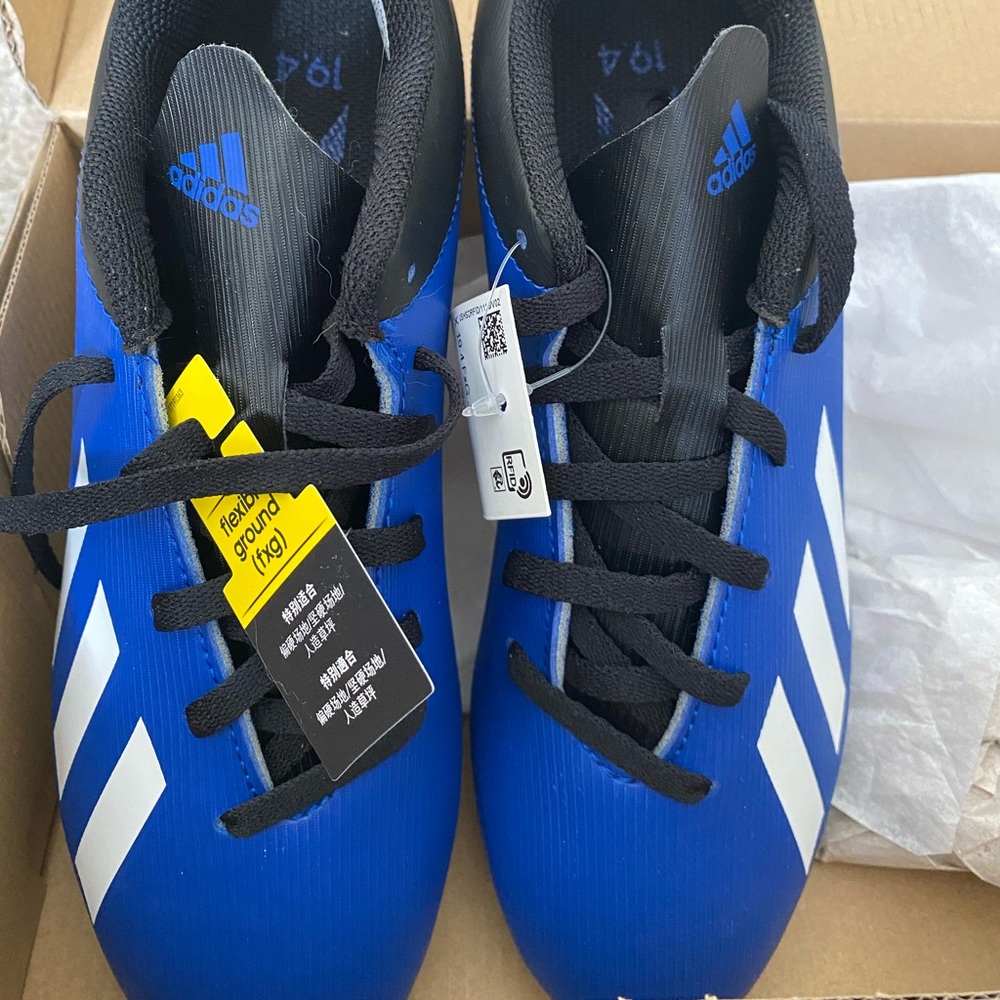 Nwt adidas soccer cleats